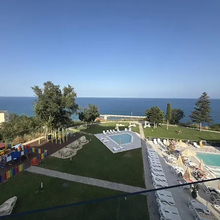 Apartament Premium! Skyline Panorama Full Sea View, Pool, Sauna, Free Parking! Warna