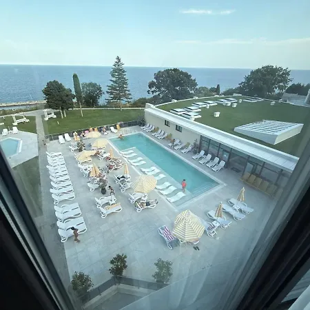 Apartament Premium! Skyline Panorama Full Sea View, Pool, Sauna, Free Parking! Warna
